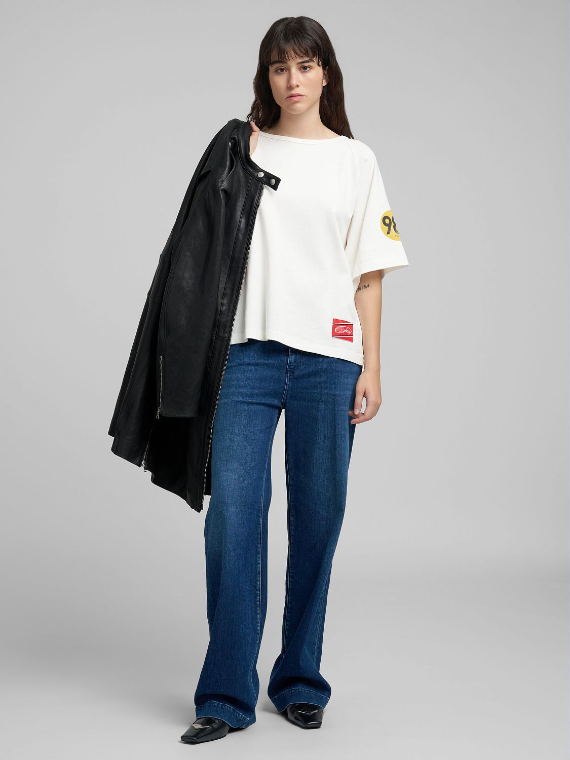 Dámské oversized tričko s potiskem na rukávu