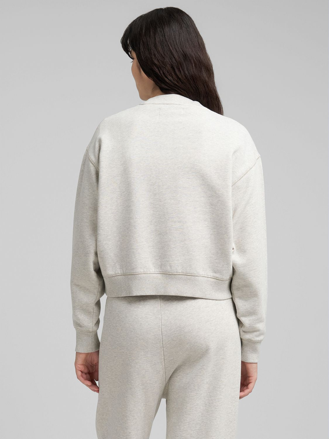 Mikina s květinovým potiskem a logem