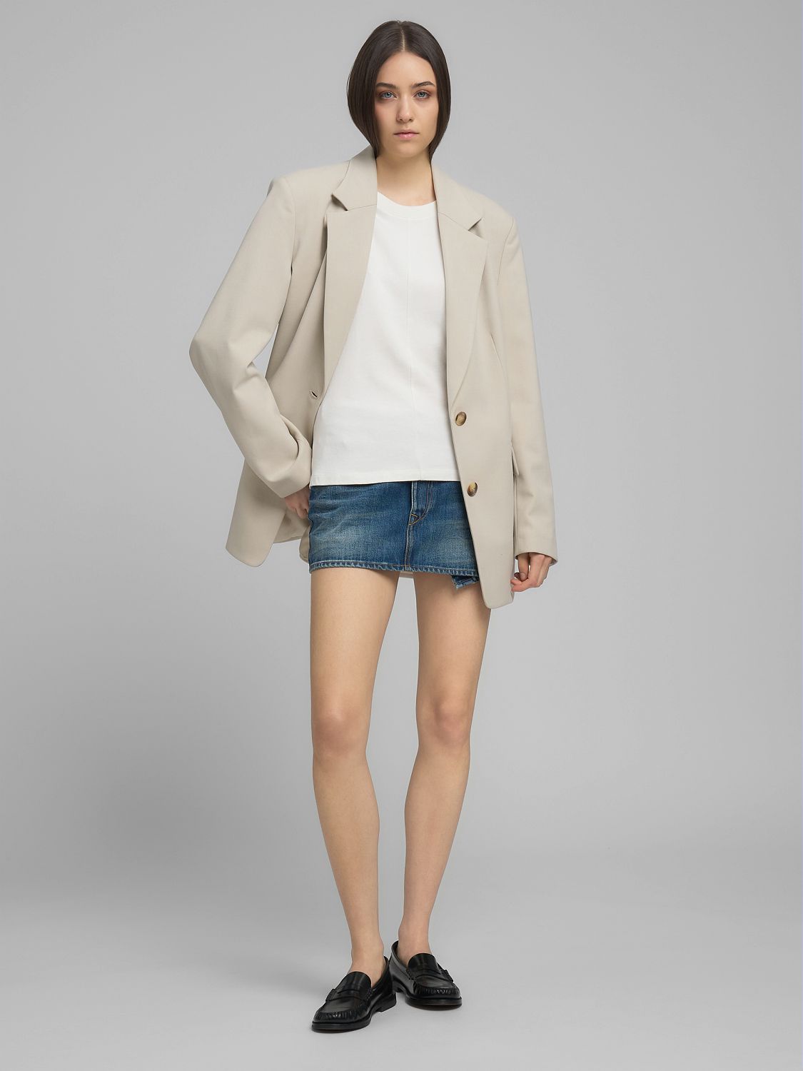 DÁMSKÉ SLIM TRIČKO S VIDITELNÝMI ŠVY