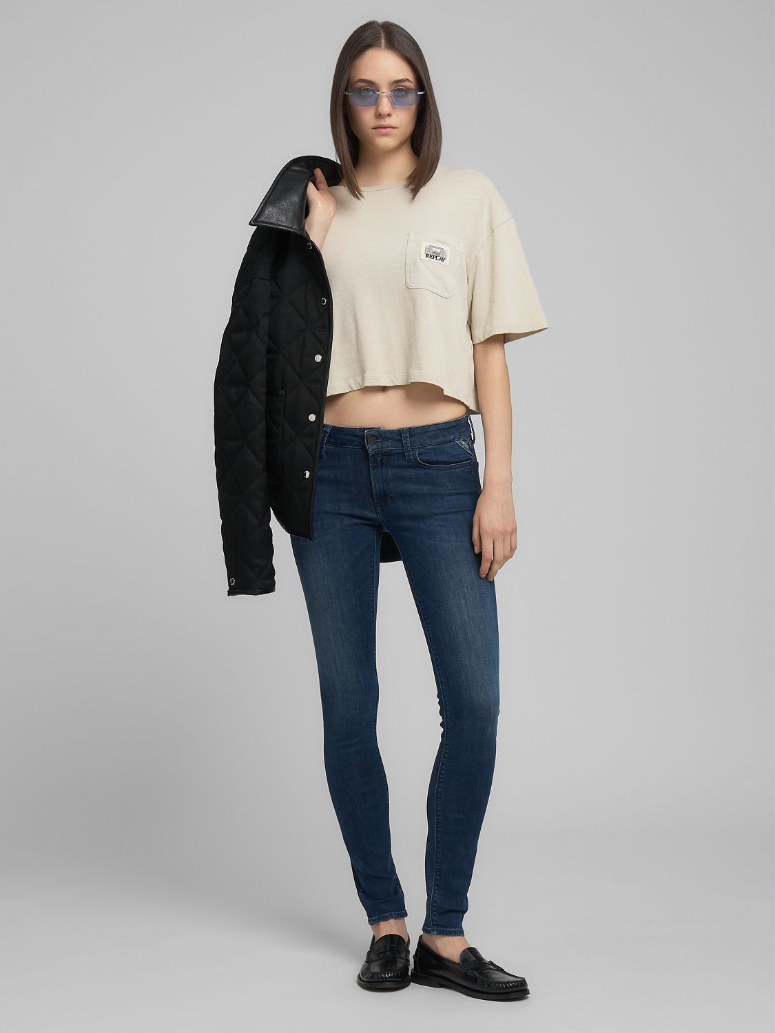 Cropped tričko s kapsou na prsou