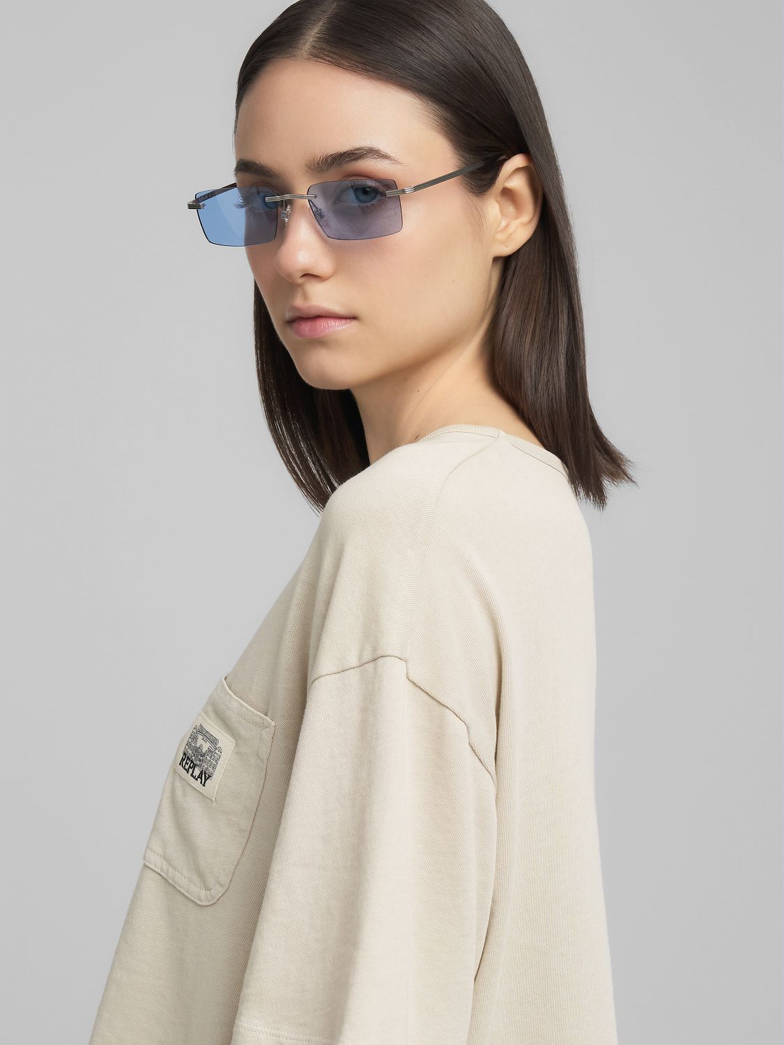 Cropped tričko s kapsou na prsou