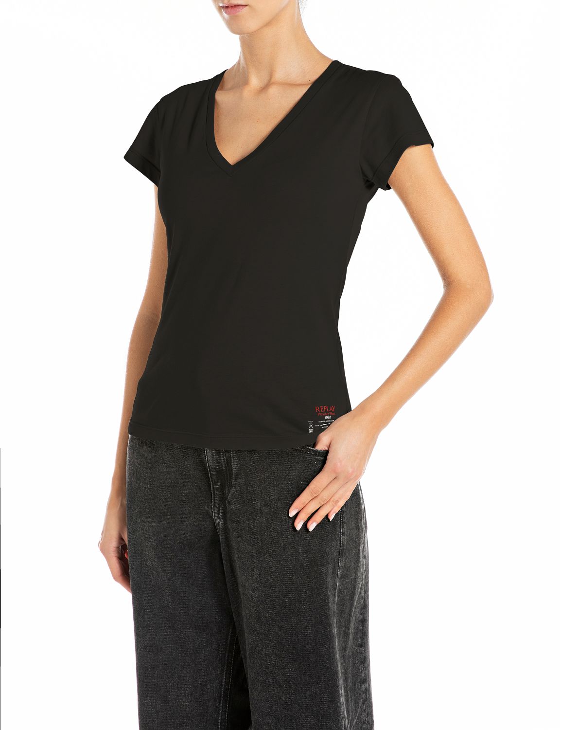 Dámské bavlněné tričko s výstřihem do V a decentním nápisem Replay