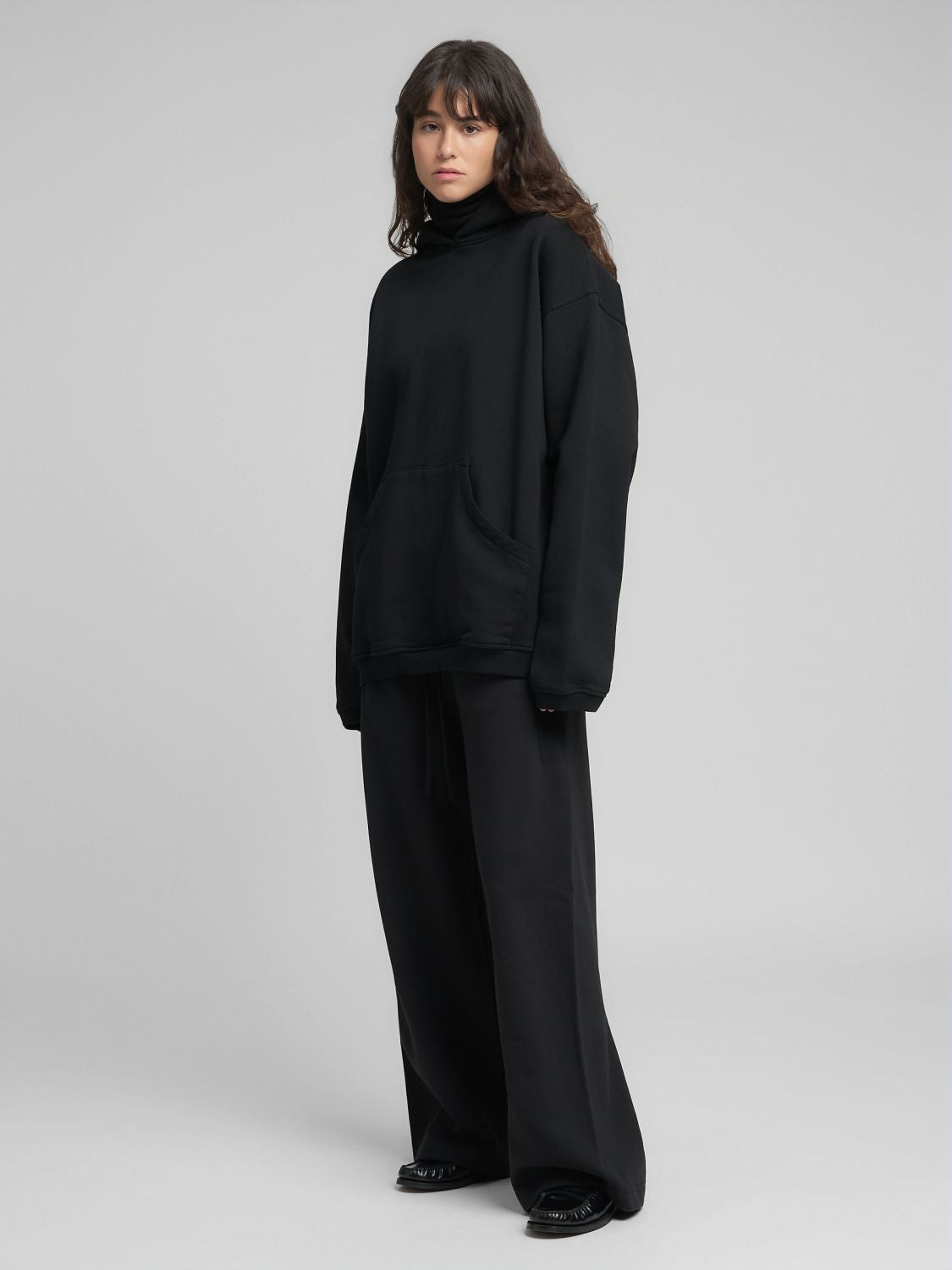 Oversized mikina s výšivkou na kapuci