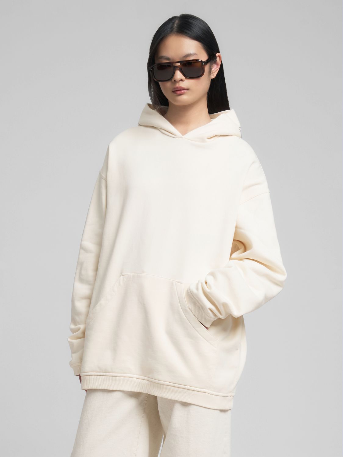 Oversized mikina s výšivkou na kapuci