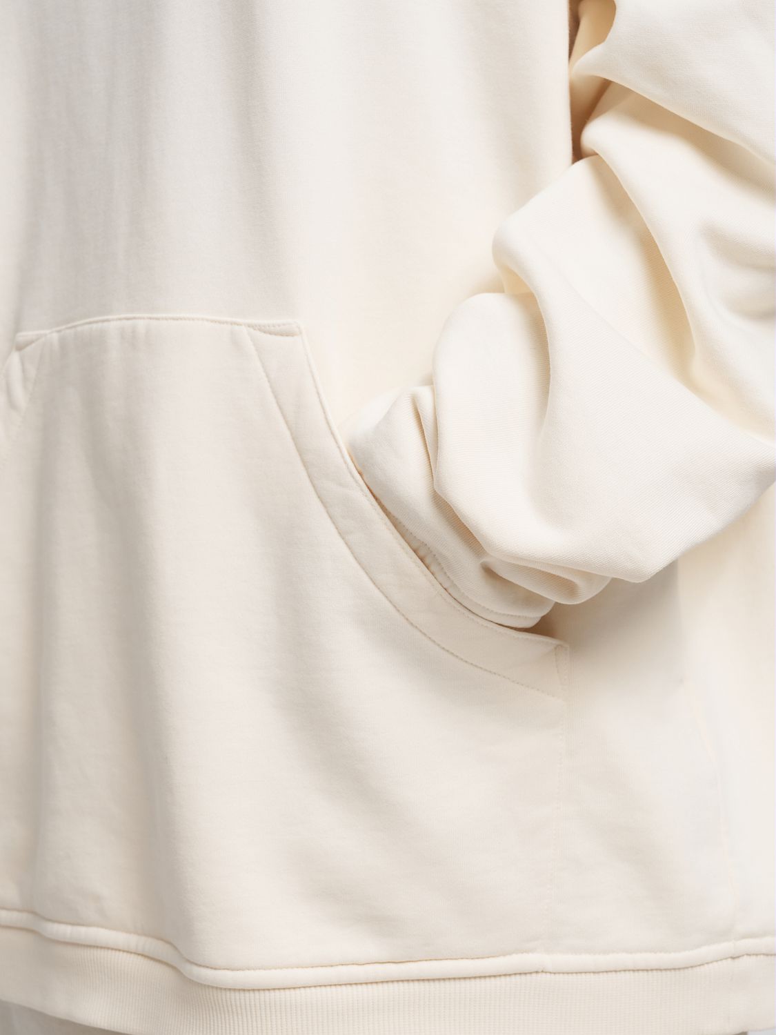 Oversized mikina s výšivkou na kapuci