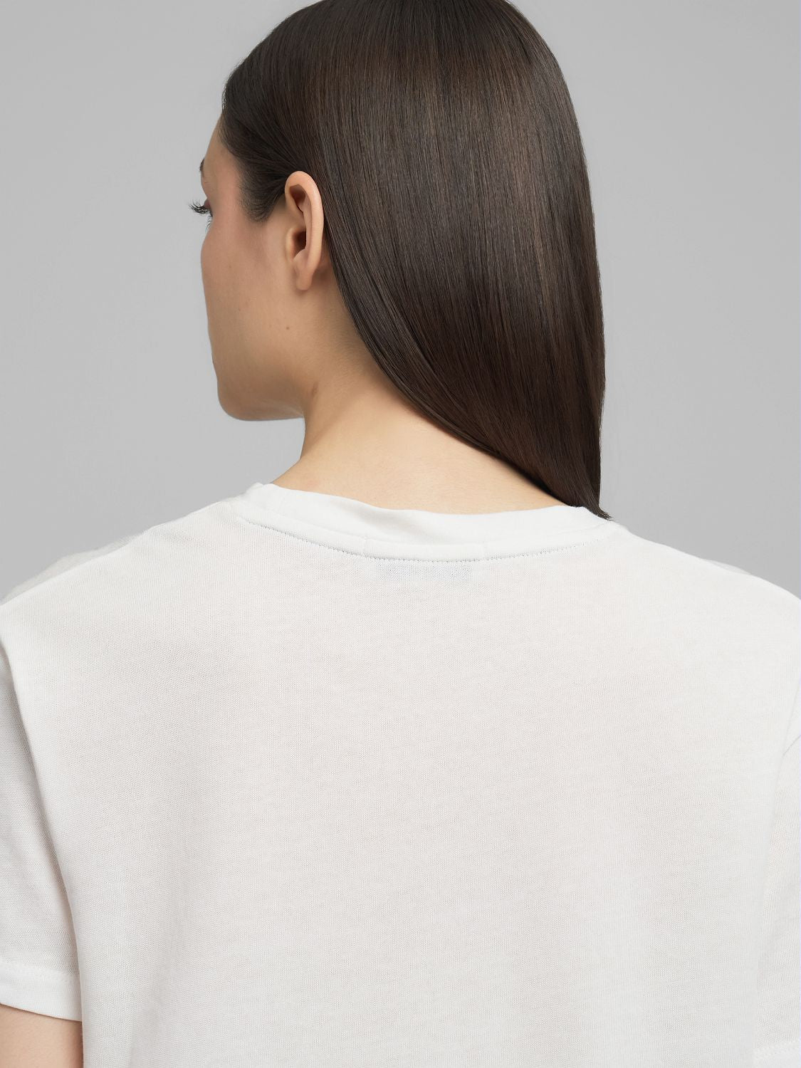 Tričko s malým potiskem na hrudi