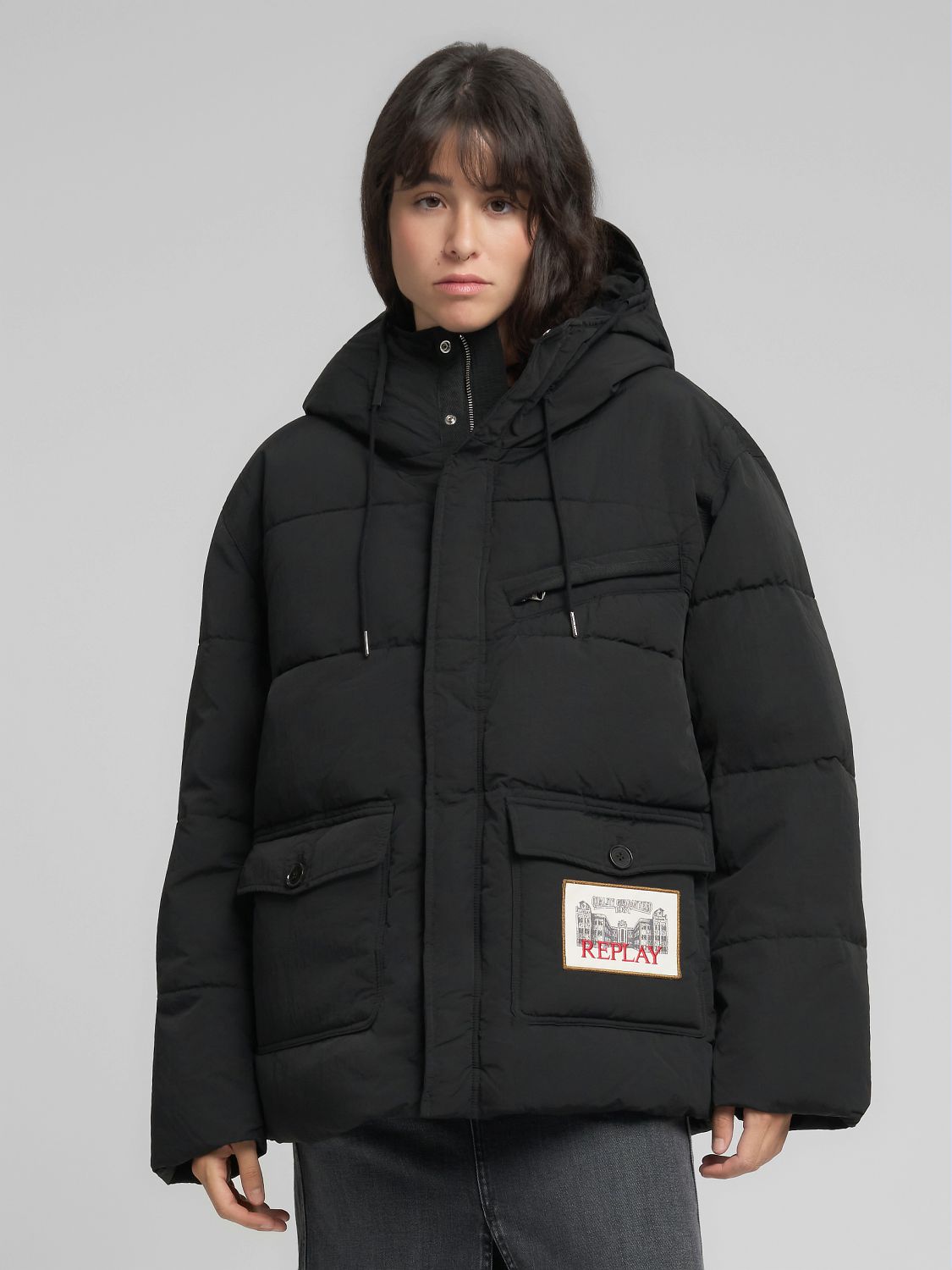 Prošívaná bunda s kapucí