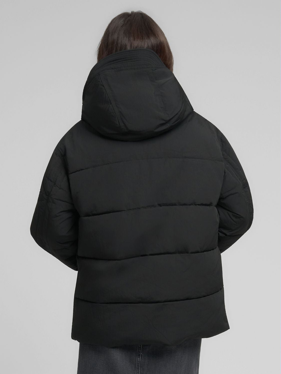 Prošívaná bunda s kapucí
