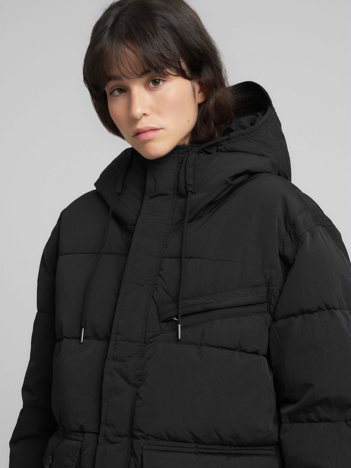 Prošívaná bunda s kapucí