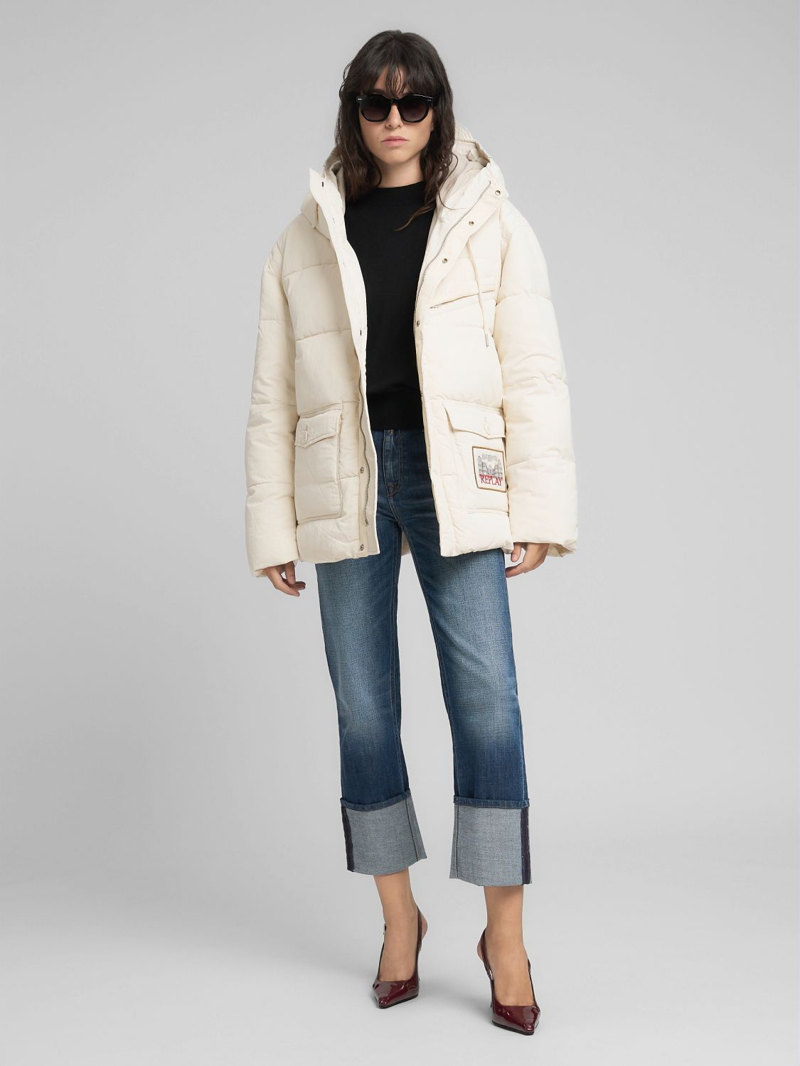 Prošívaná bunda s kapucí