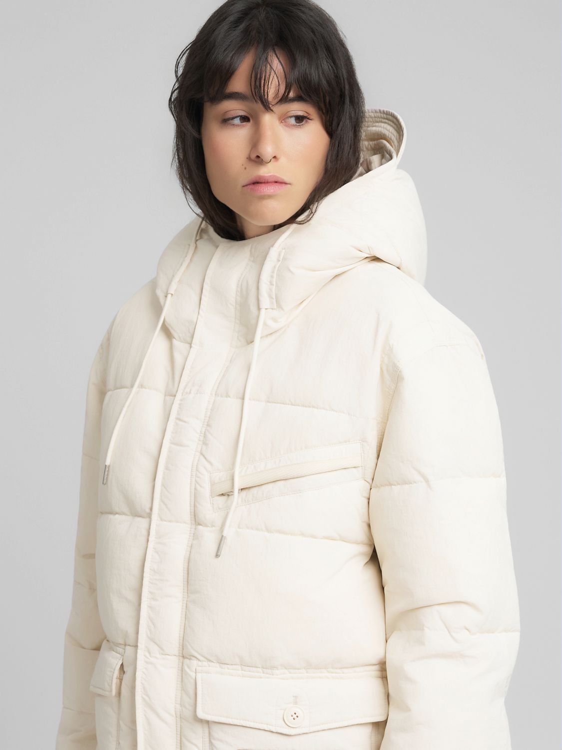 Prošívaná bunda s kapucí