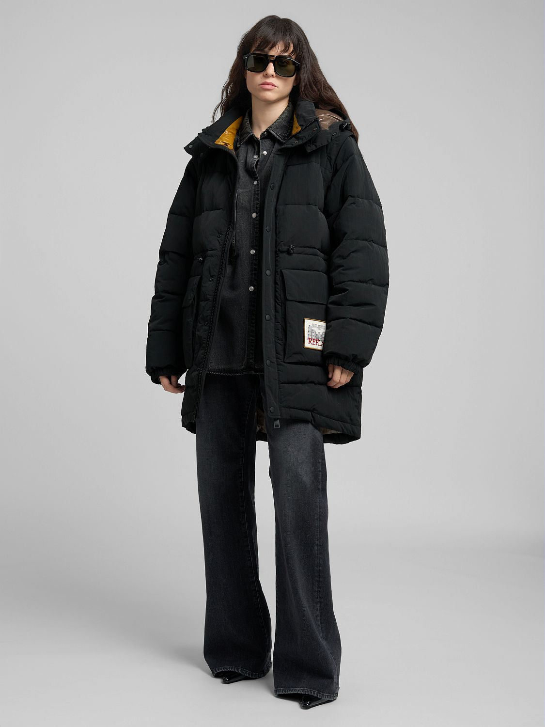 Prošívaná bunda s odepínacími rukávy