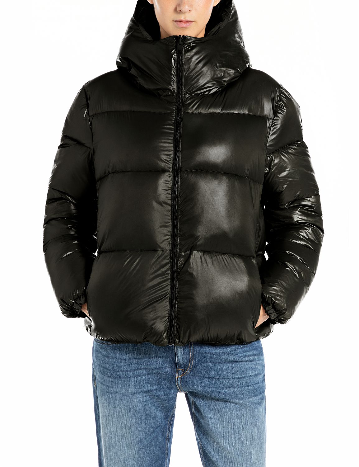 Dámská prošívaná bunda z lesklého nylonu