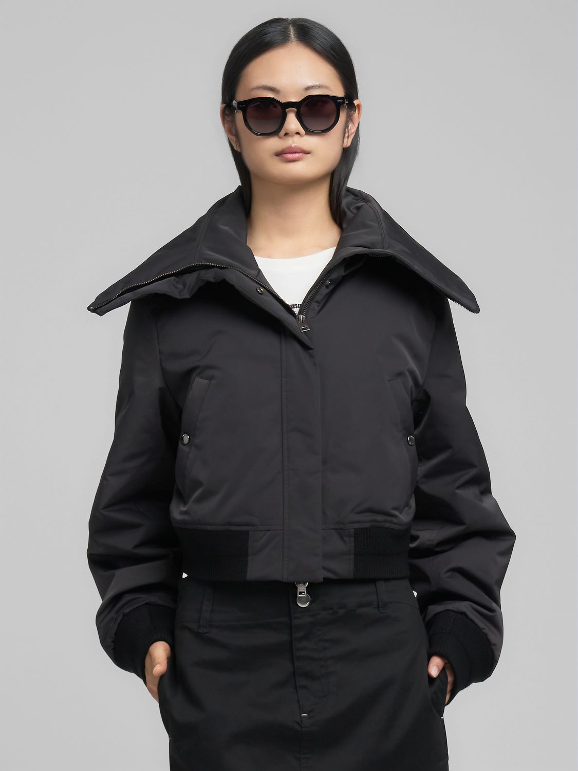 Stylová cropped bunda