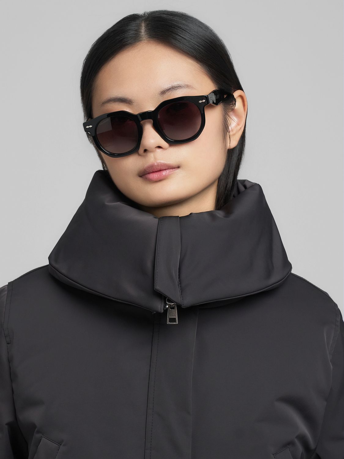 Stylová cropped bunda