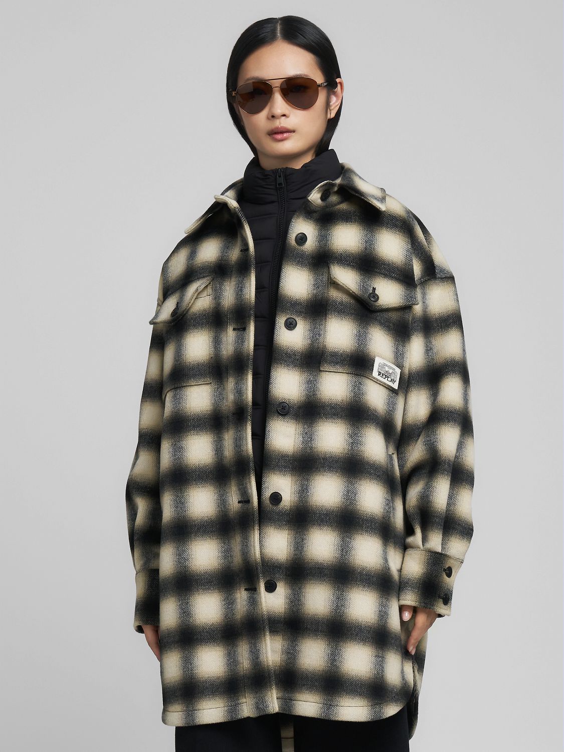 Oversized kostkovaná bunda v košilovém stylu