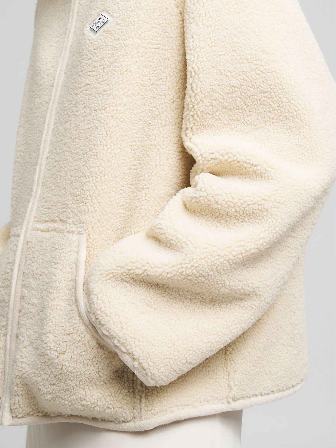 Zimní bunda s kapucí