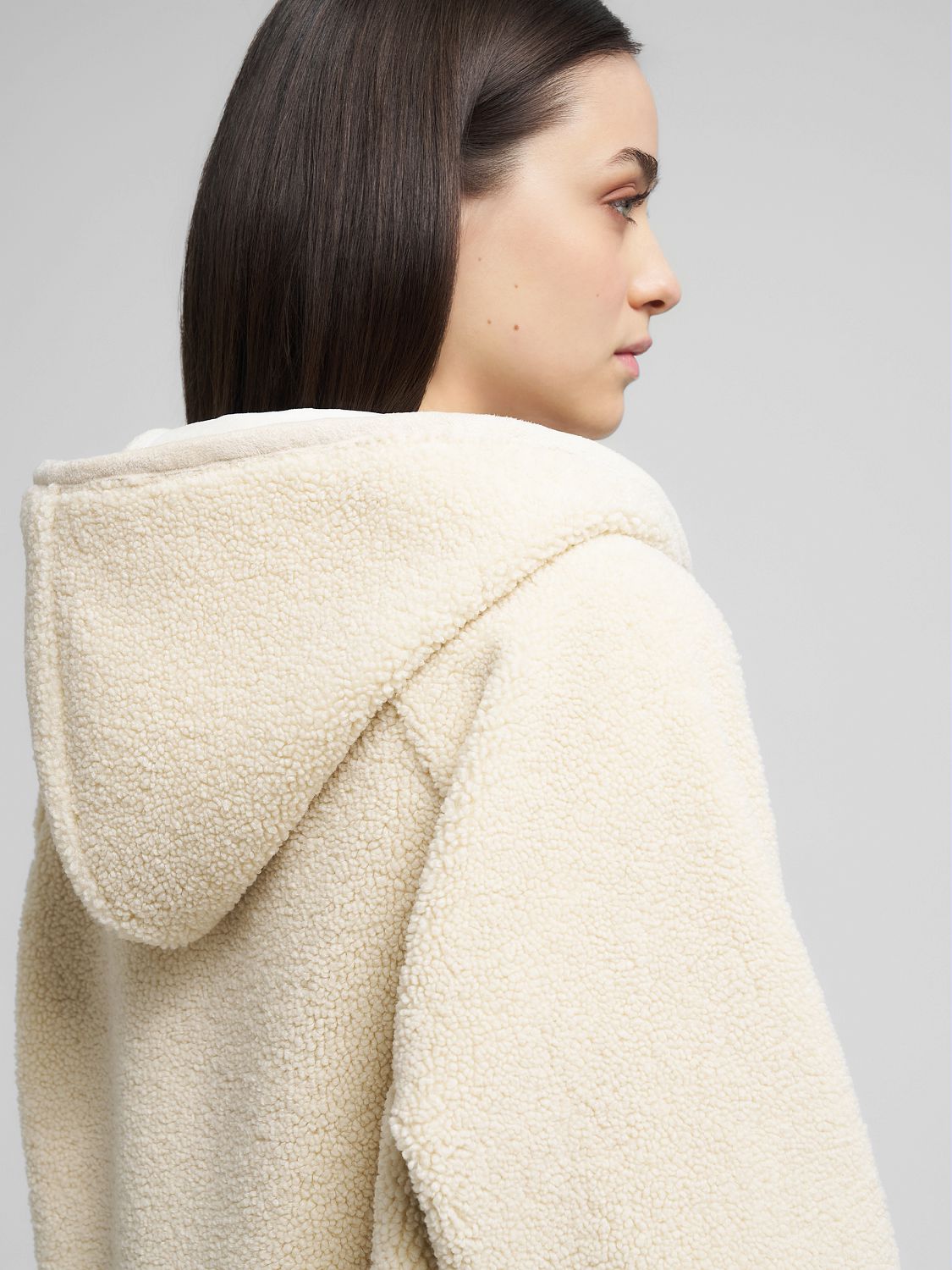 Zimní bunda s kapucí