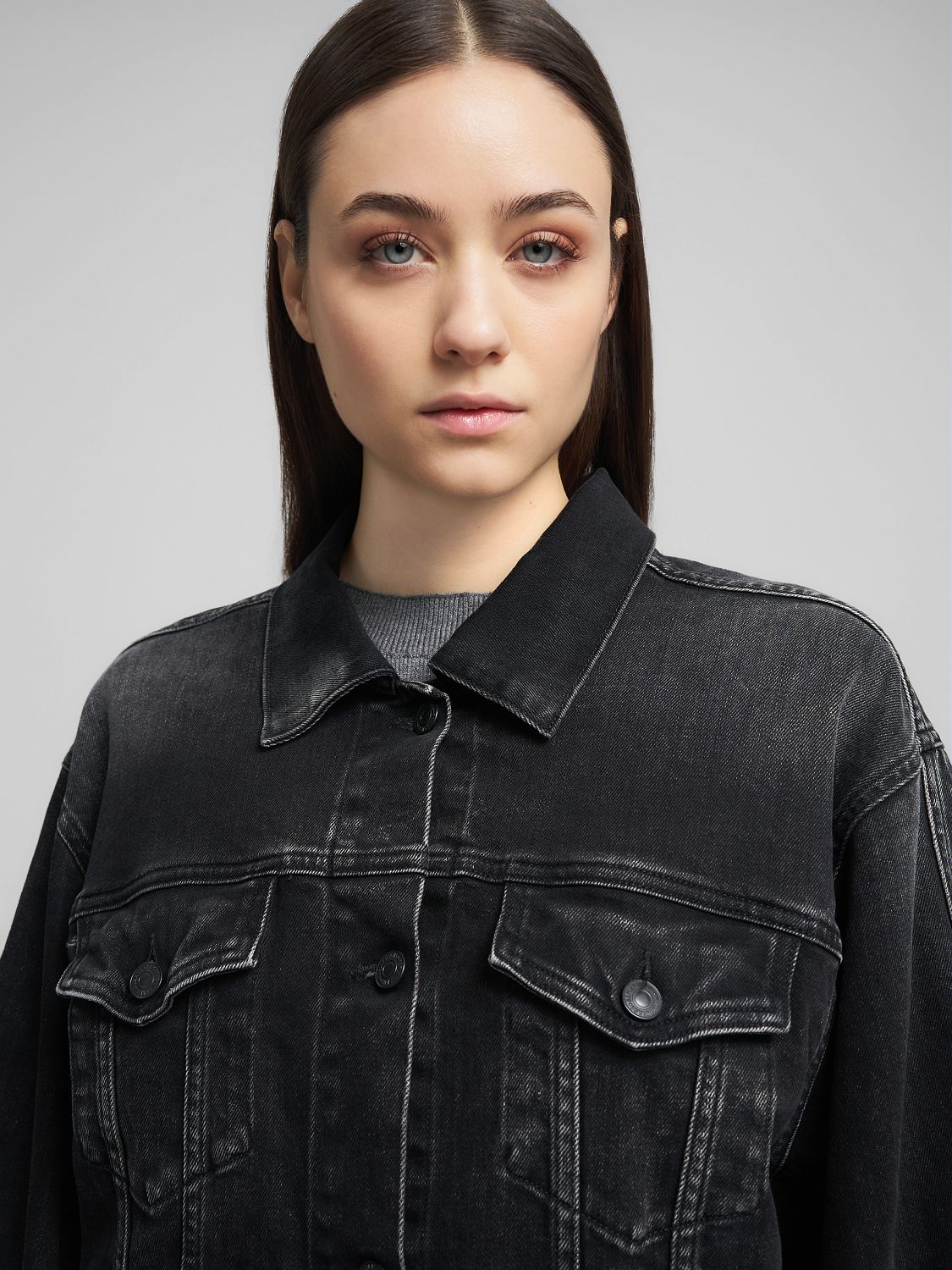 ČERNÁ DŽÍNOVÁ BUNDA