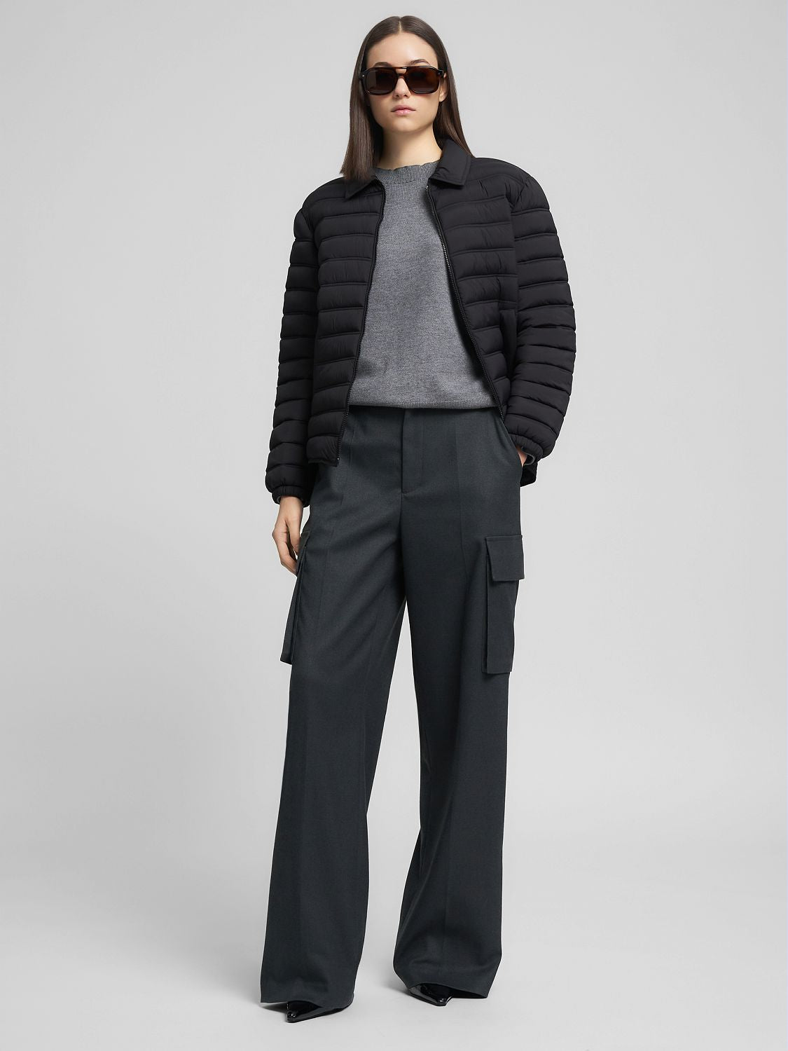 Široké kalhoty s kapsami – střední pas, volný střih