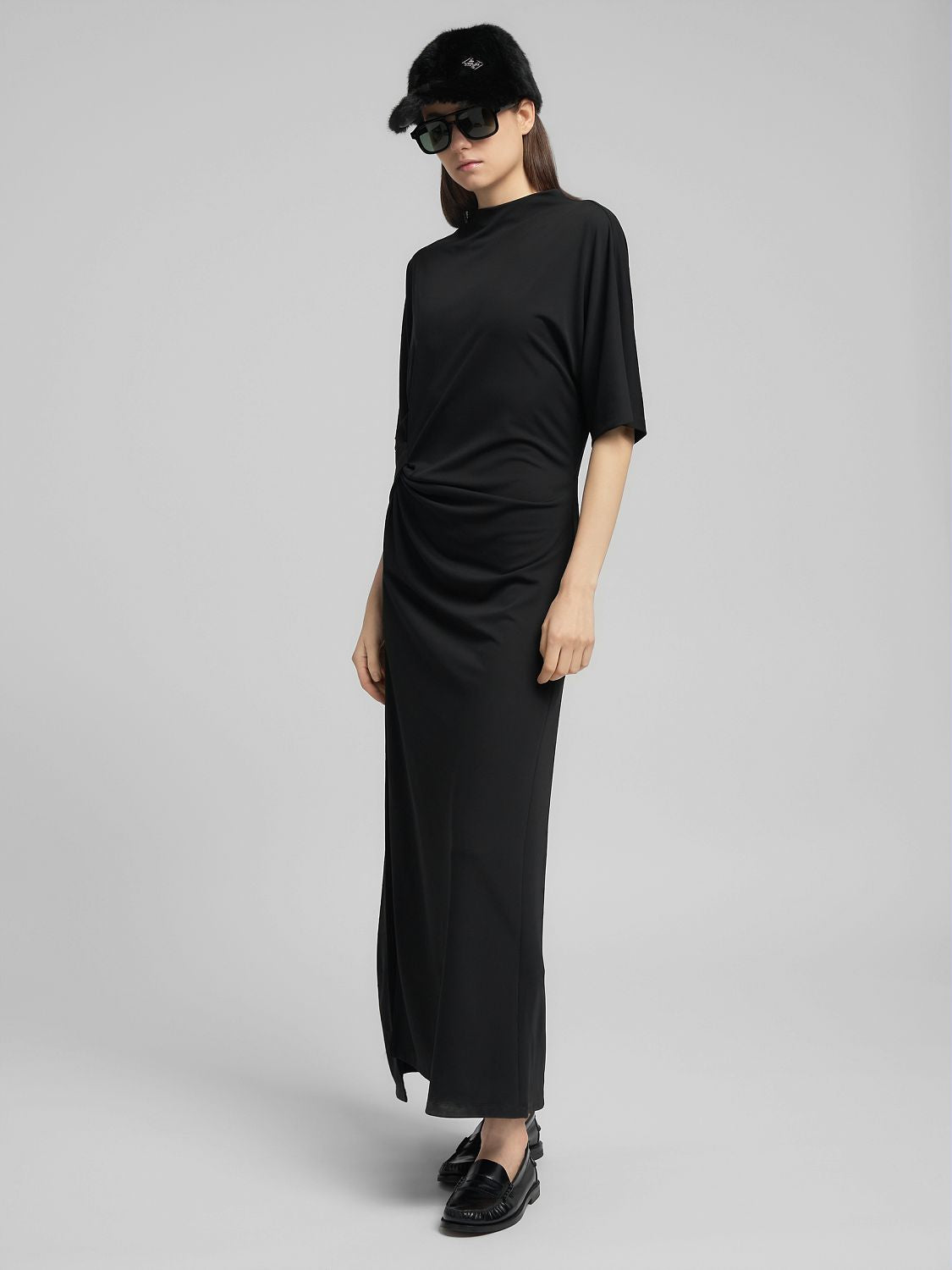 Elegantní dámské maxi šaty s uzlem v pase