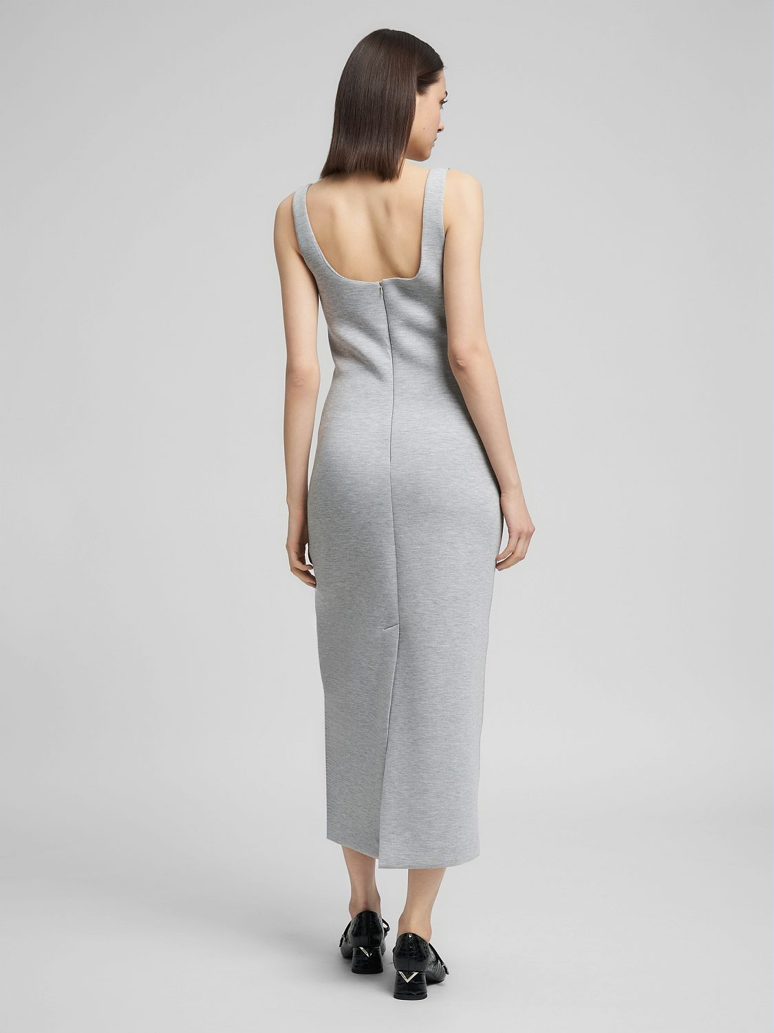 Dámské midi šaty bez rukávů