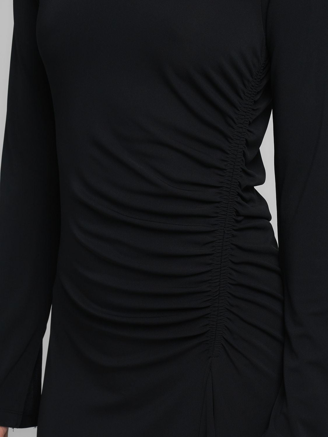 Elegantní midi šaty s dlouhým rukávem