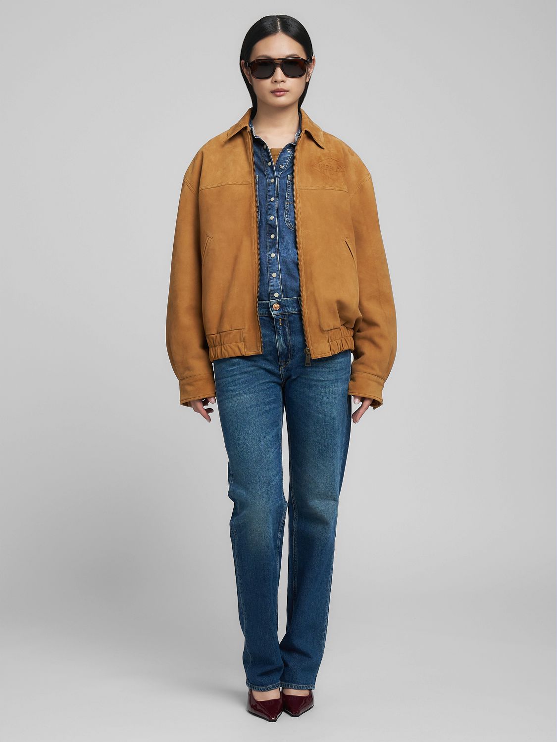 AKEME – Džíny rovného střihu s nízkým pasem