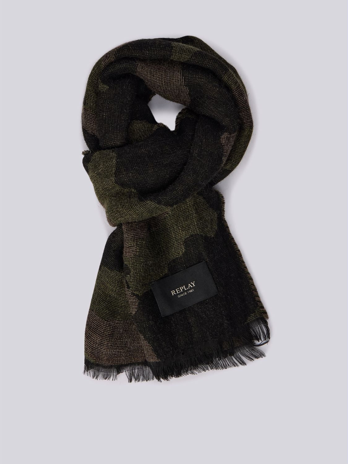 Pánská šála s maskáčovým vzorem