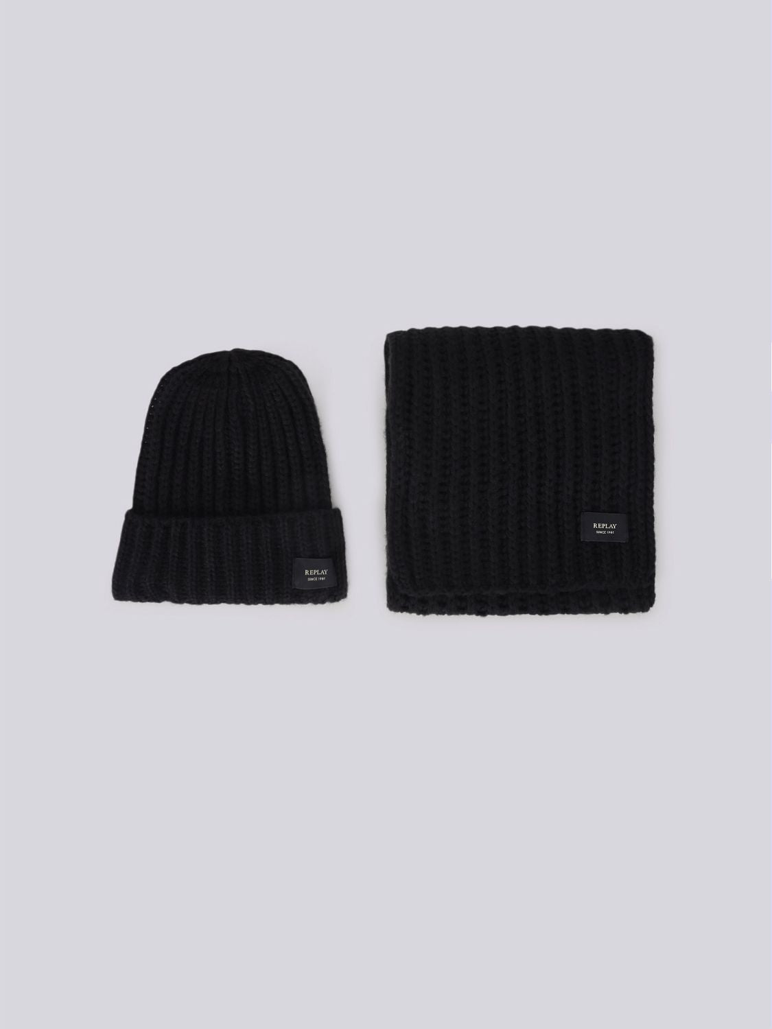 Pletený set čepice a šály