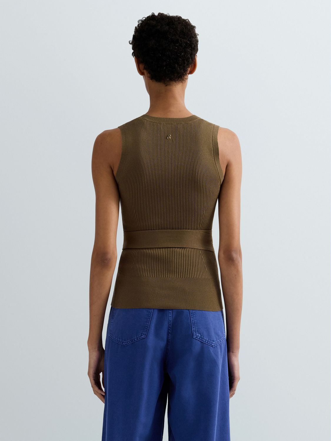 HNĚDÉ ŽEBROVANÉ TÍLKO S PÁSKEM