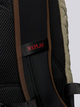 Outdoor batoh s více kapsami