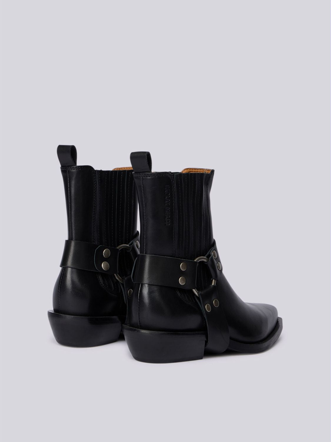 Kožené kotníkové boty s přezkami