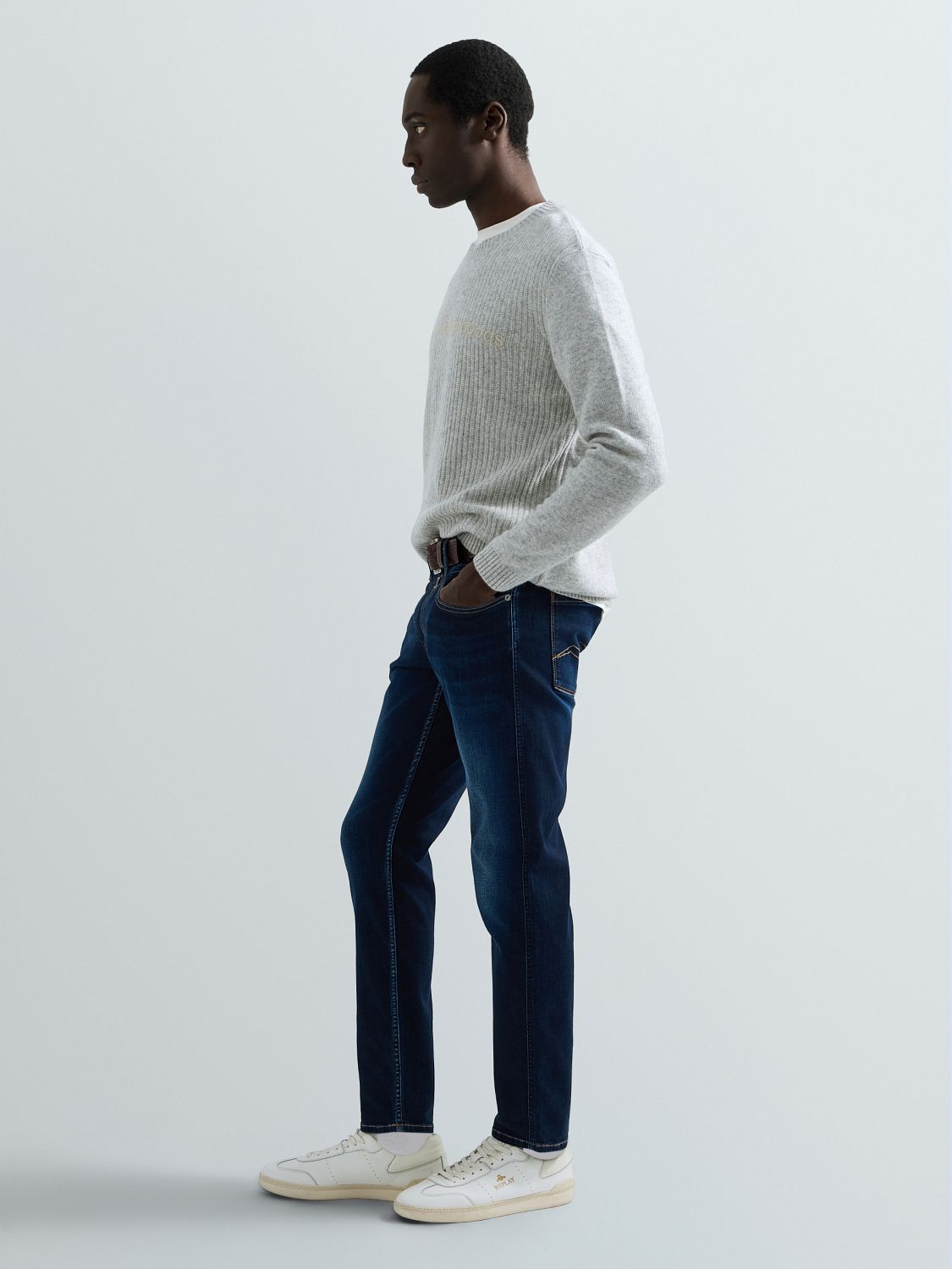 ANBASS – PÁNSKÉ SLIM FIT DŽÍNY REPLAY – TMAVĚ MODRÉ