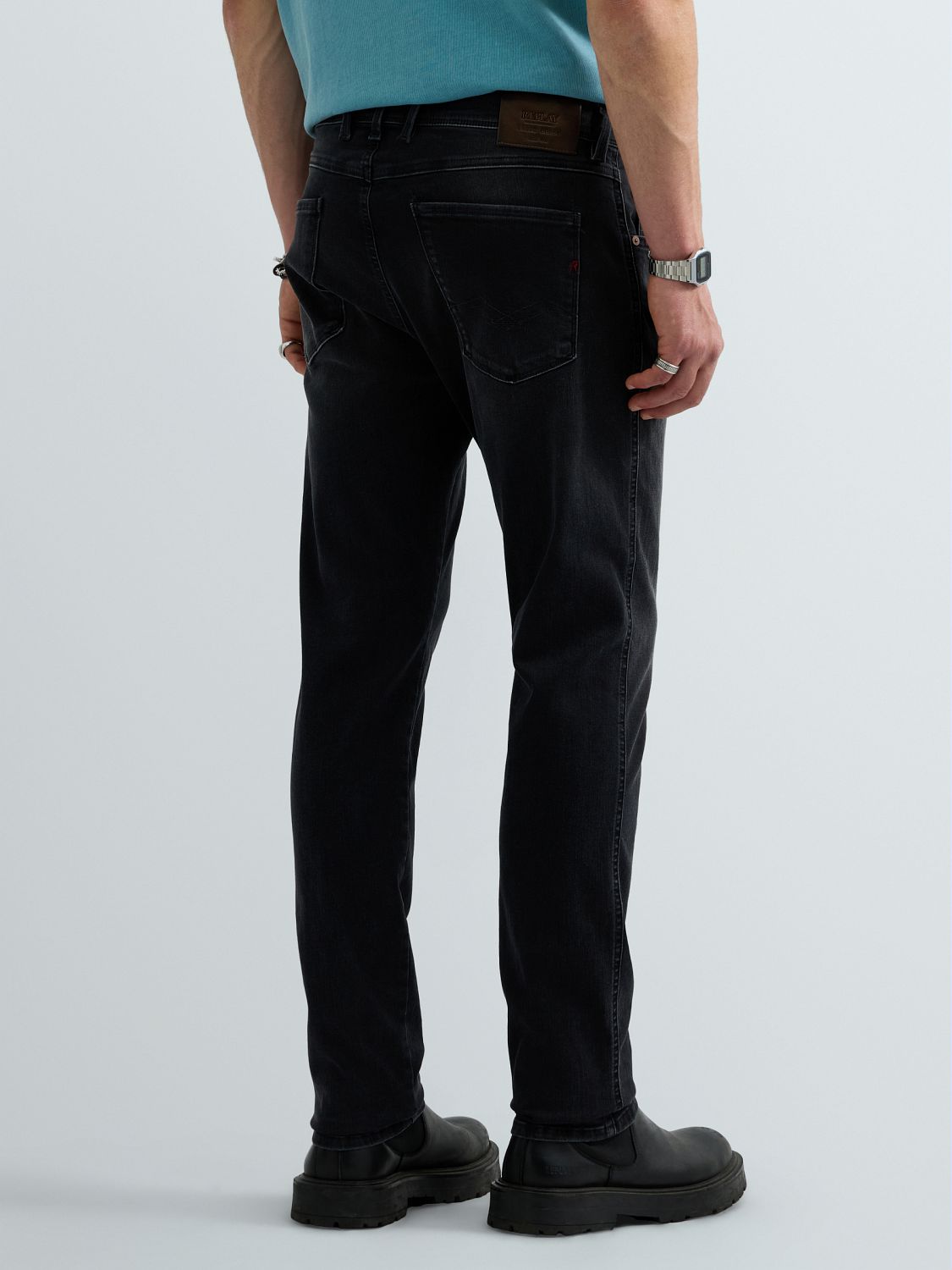 ANBASS – PÁNSKÉ SLIM FIT DŽÍNY REPLAY HYPERFLEX – ČERNÉ