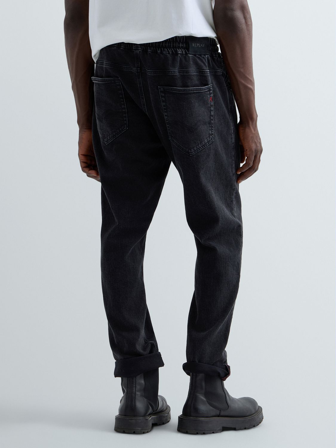 LANNY – PÁNSKÉ SLIM FIT DŽÍNY REPLAY S ELASTICKÝM PASEM – ČERNÉ