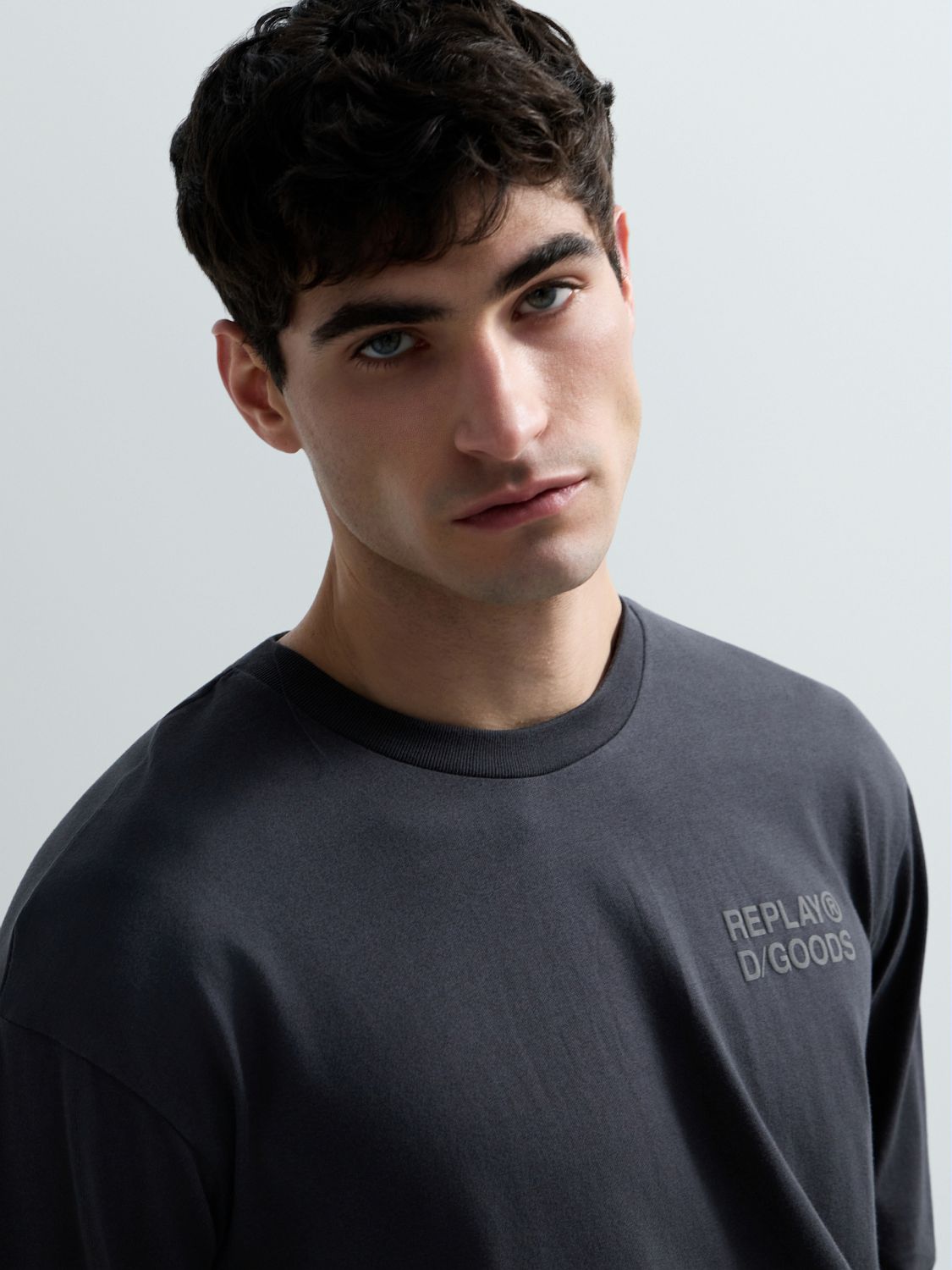 REPLAY PÁNSKÉ TRIČKO S DLOUHÝM RUKÁVEM A POTISKEM