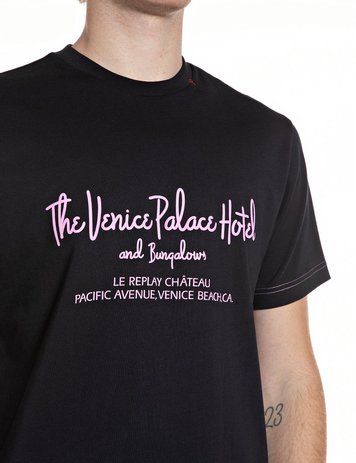 PÁNSKÉ TRIČKO S POTISKEM THE VENICE PALACE HOTEL