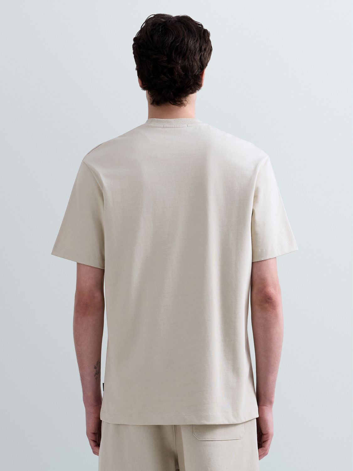 REPLAY PÁNSKÉ TRIČKO RELAXED FIT S MINIMÁLNÍM NÁPISEM