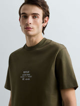 BAVLNĚNÉ TRIČKO S NÁPISEM NA HRUDI