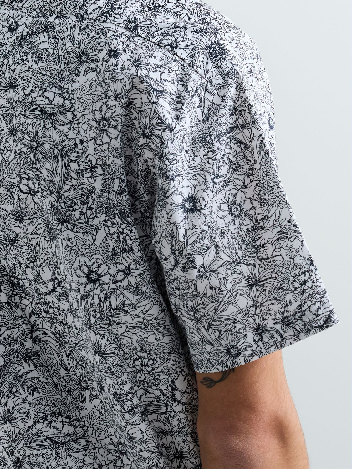 PÁNSKÁ KOŠILE REPLAY S CELOPLOŠNÝM POTISKEM