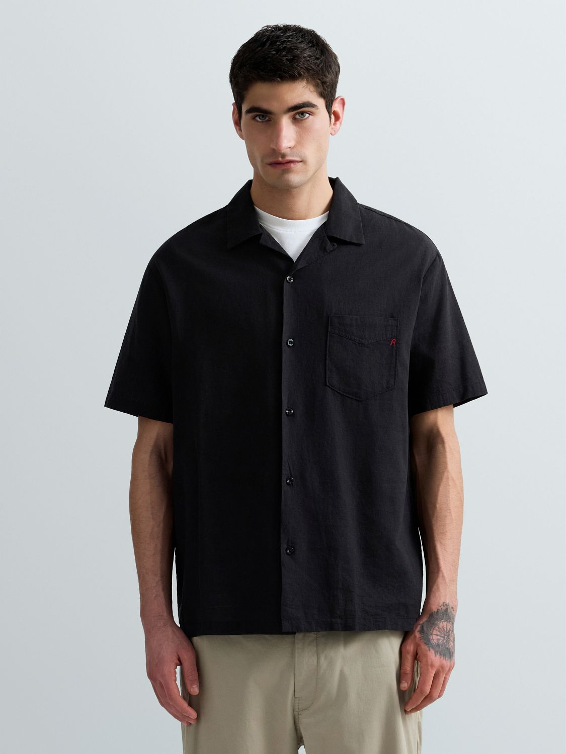 PÁNSKÁ LNĚNÁ KOŠILE S KRÁTKÝM RUKÁVEM