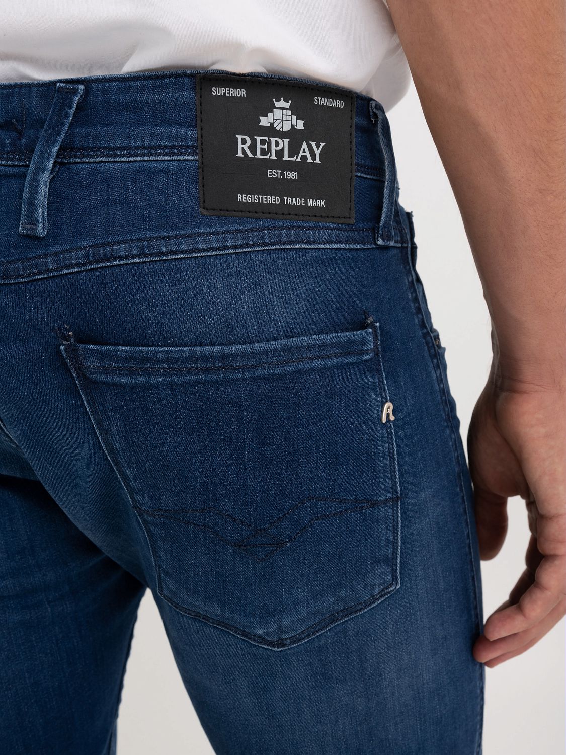 ANBASS – Džíny úzkého střihu