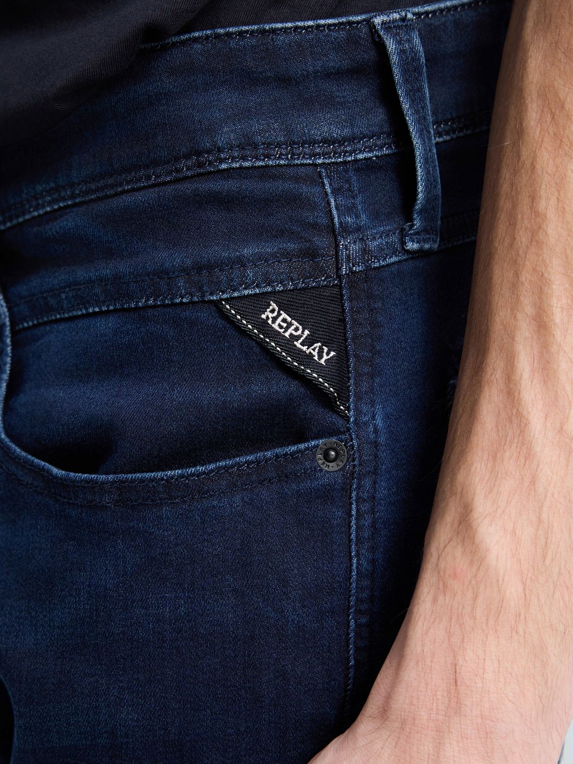 ANBASS – Džíny úzkého střihu