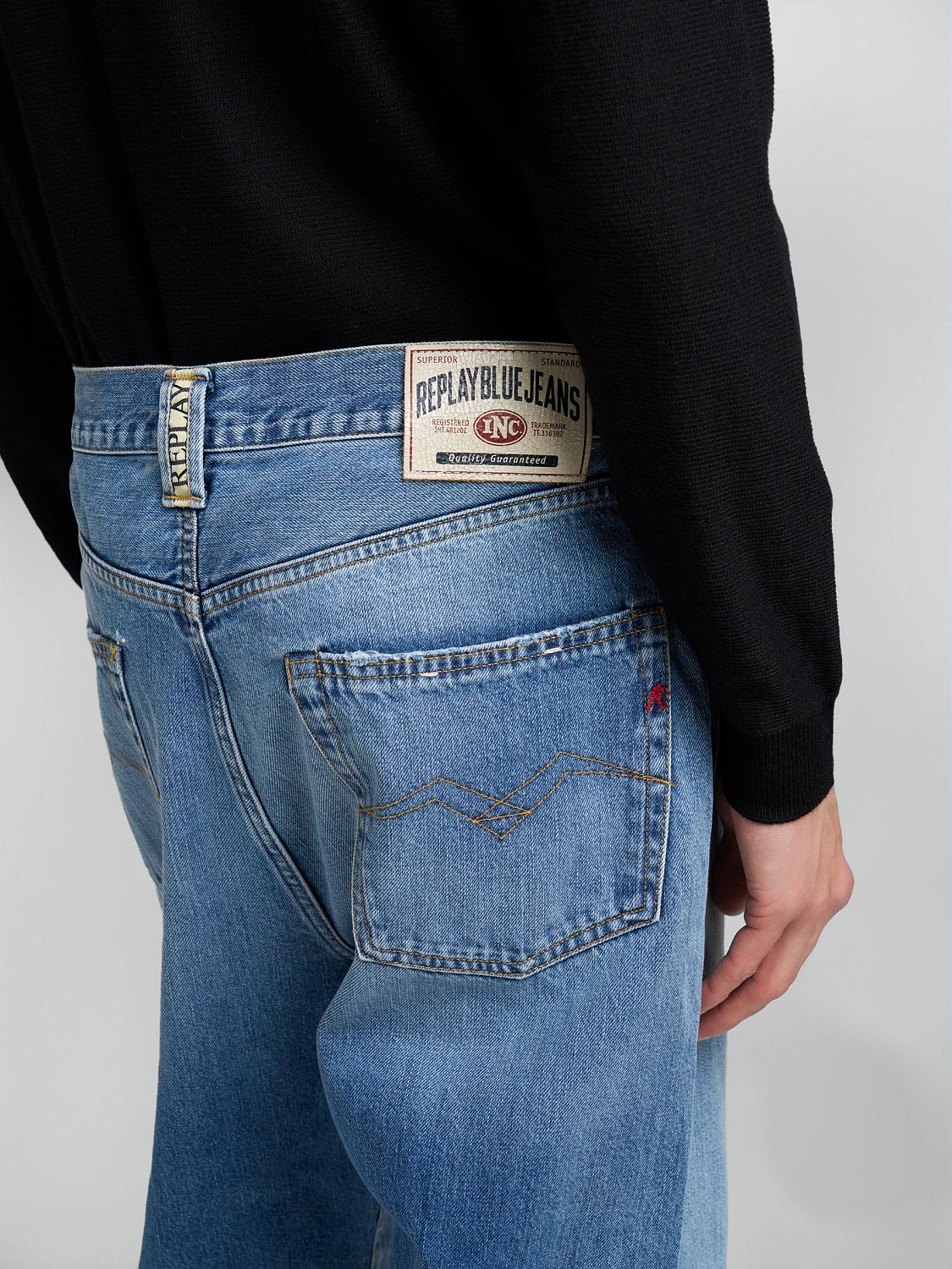 M9ZER01 – Džíny s rovným střihem