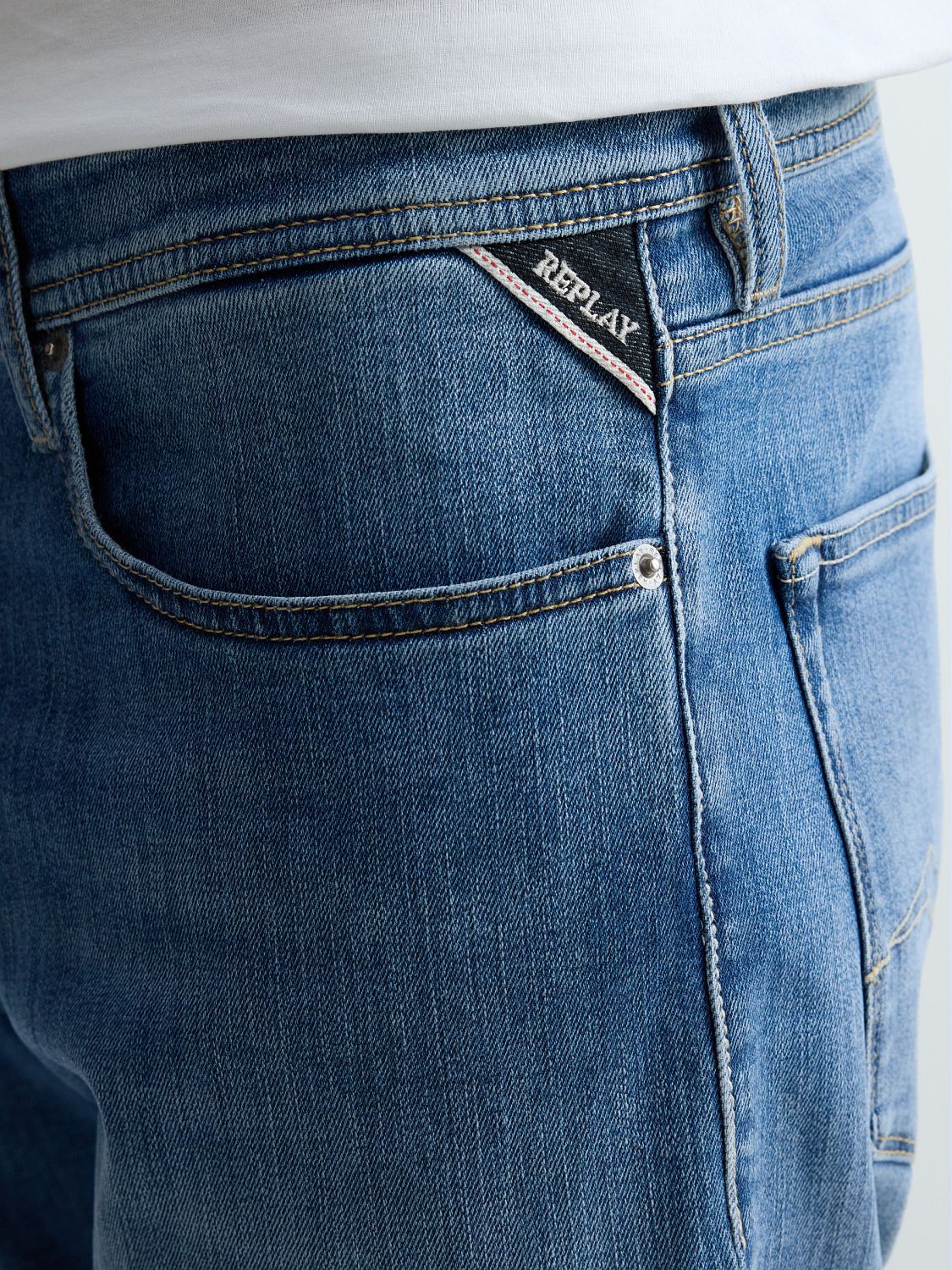 PÁNSKÉ DŽÍNOVÉ KRAŤASY – ZÚŽENÝ STŘIH