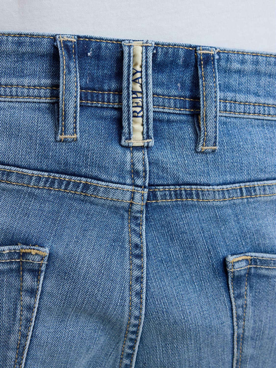 PÁNSKÉ DŽÍNOVÉ KRAŤASY – ZÚŽENÝ STŘIH