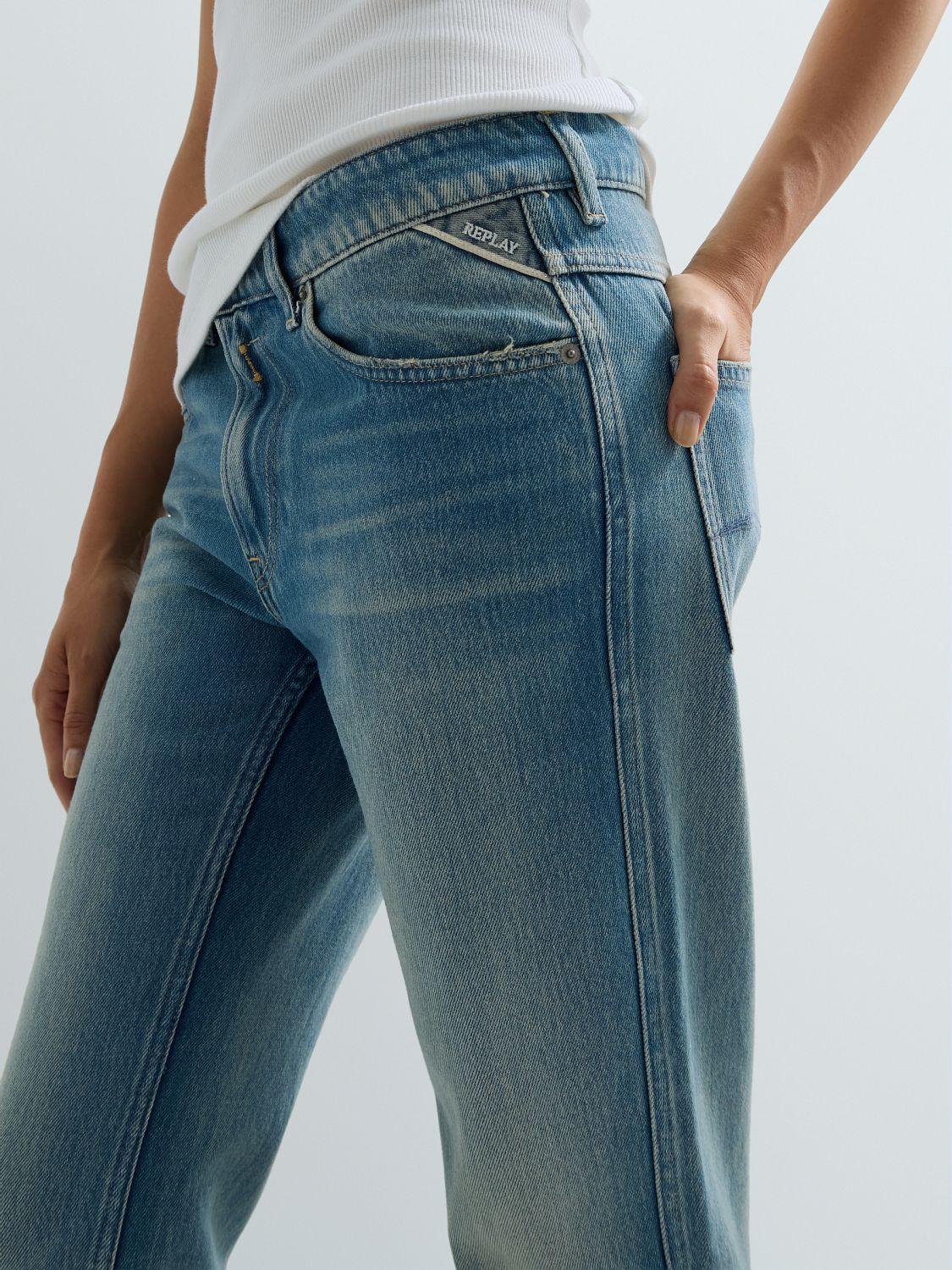 JANCE – DÁMSKÉ DŽÍNY REPLAY ZVONOVÉHO STŘIHU – SVĚTLE MODRÉ