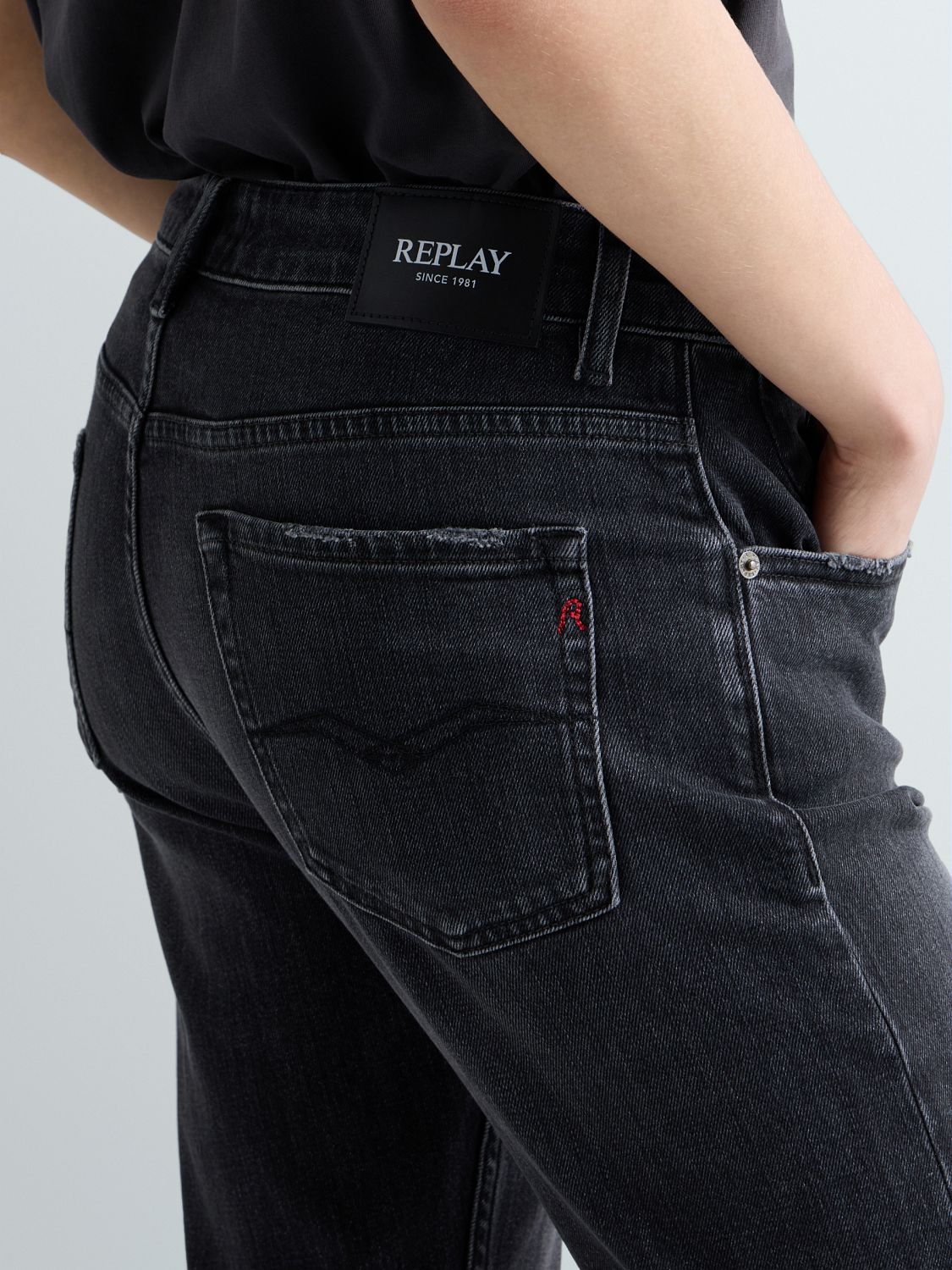 MARTY – DÁMSKÉ SLIM FIT DŽÍNY REPLAY – ČERNÉ
