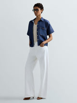 MODRÁ DŽÍNOVÁ KOŠILE S KRÁTKÝM RUKÁVEM